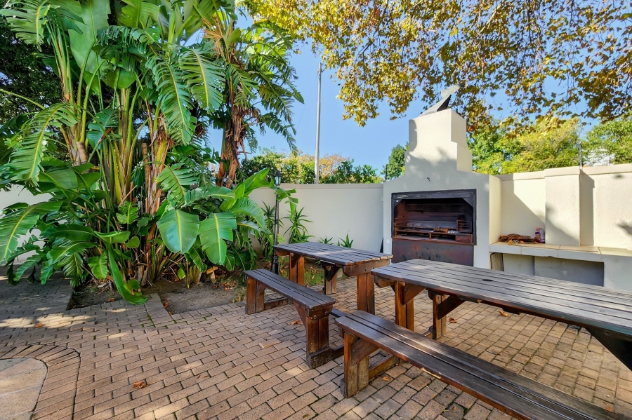 2 Bedroom Property for Sale in Newlands Western Cape